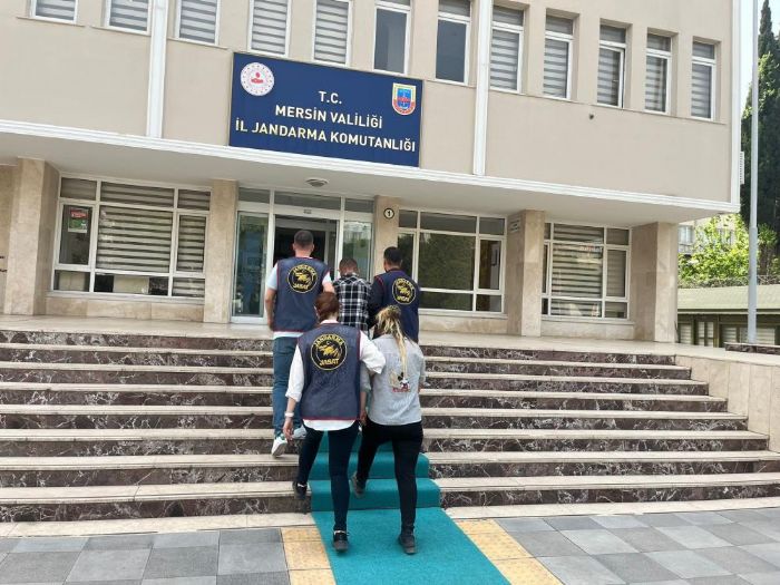 Mersin'de aranan ahslara operasyon: 54 tutuklama