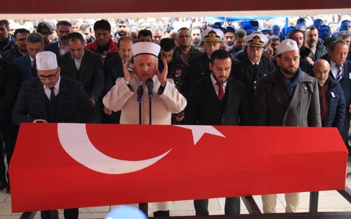 Helikopter kazasnda hayatn kaybeden Pilot Bayram iek son yolculuuna uurland