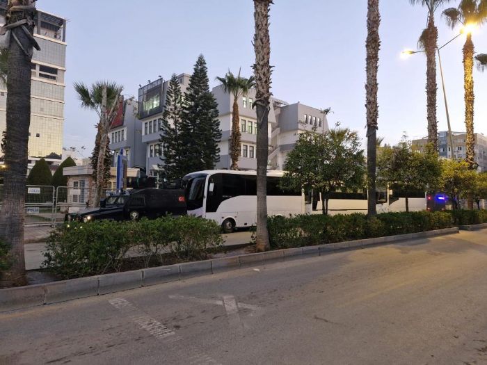 Mersin'de DEM Partili Akdeniz Belediye Bakan gzaltna alnd