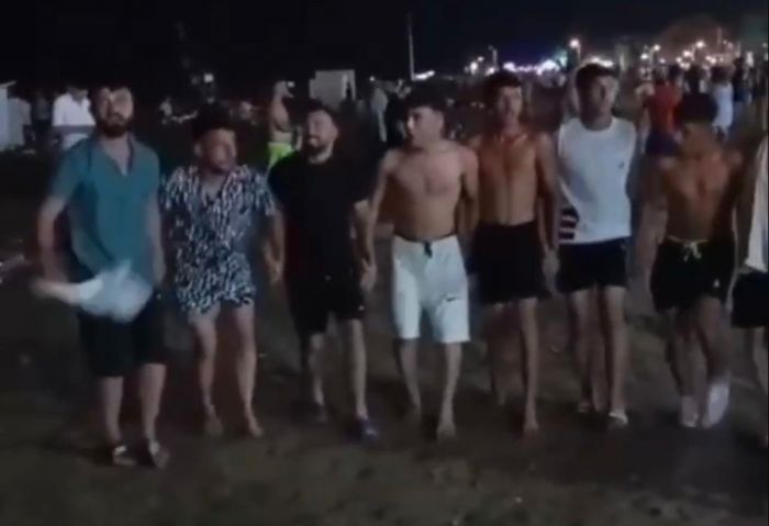 Sahilde terr halay tepki ekti