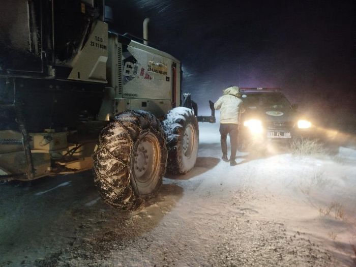 Mersin'de tipi nedeniyle mahsur kalan 4 kii kurtarld