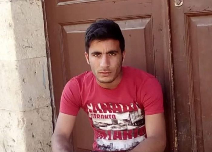 A�abeyi geri manevra yaparken kamyonun alt�nda kalan gen� hayat�n� kaybetti