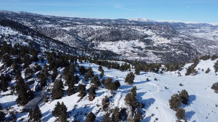 Toroslar'da kar g�zelli�i: �ocu�u da ya�l�s� da doyas�ya e�lendi