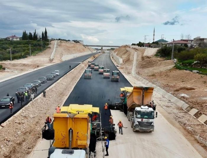 �e�meli- K�zkalesi Otoyolunda �al��malar yerinde incelendi