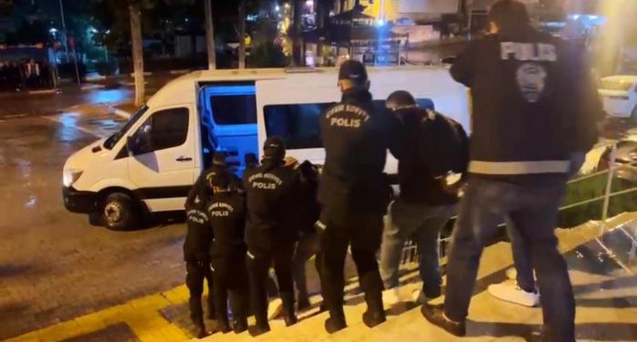 Mersin'de fuhu� operasyonu: 6 ��pheli tutukland�