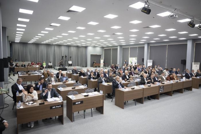 Mersin B�y�k�ehir Belediye Meclisinde 20 madde g�r���ld�