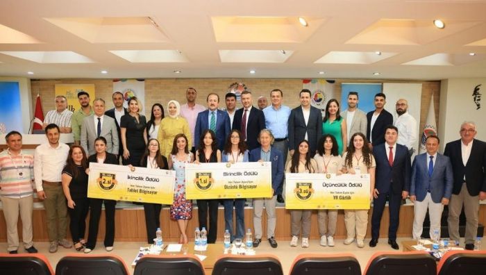Fikir Otobs Byk Finalinde dller sahiplerini buldu