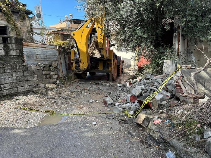 Tarsus'ta ya sonras yaanan olumsuzluklar gideriliyor