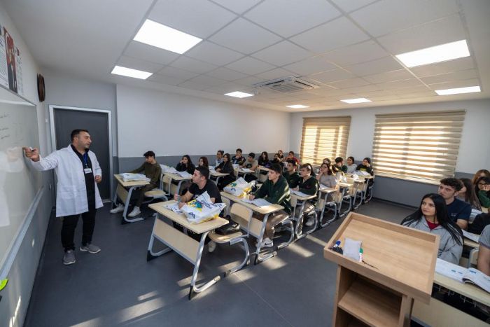 Mersin'de �cretsiz LGS ve YKS kurslar� i�in �n kay�tlar s�r�yor