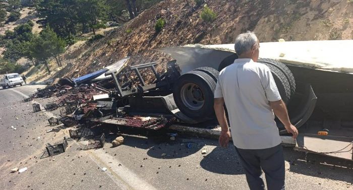 Ni�an�na g�nler kala trafik kazas�nda hayat�n� kaybetti