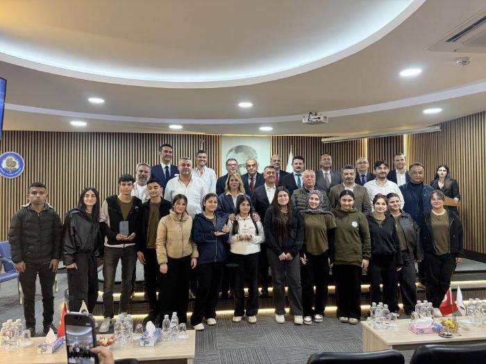 Tarsus'ta ekonomiye de�er katanlara �d�l