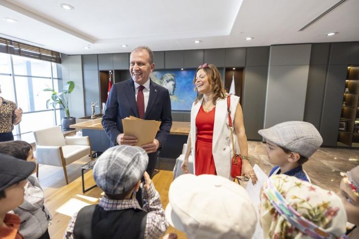 Öğrenciler, cumhuriyet coşkusunu Başkan Seçer’le paylaştı