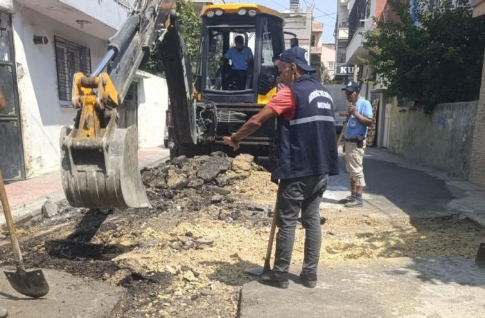Akdeniz�de yeni yollar a��l�yor, sokak ve kald�r�mlar yenileniyor
