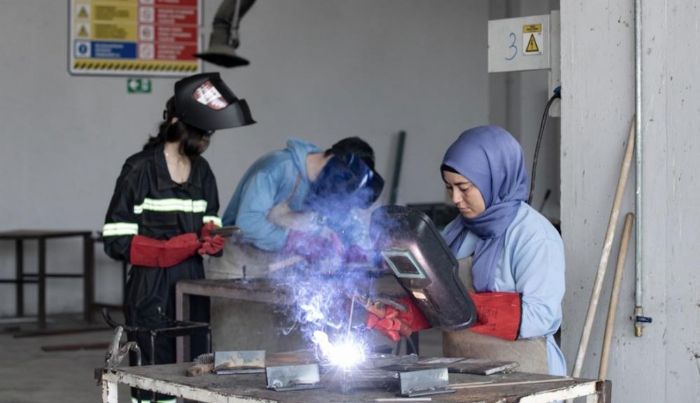 Mersin'de �elik kaynak kursunu bitirenlerin y�zde 85'i i� sahibi oldu
