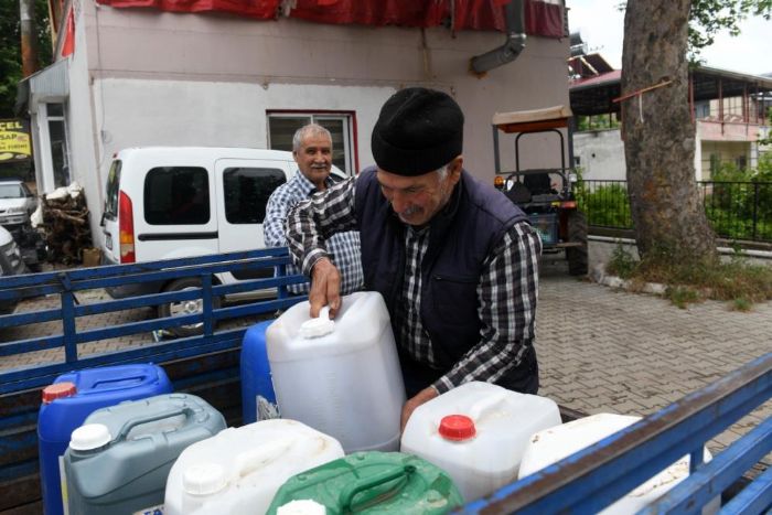 Mersin'de organik solucan gübresi çiftçilere ulaşıyor