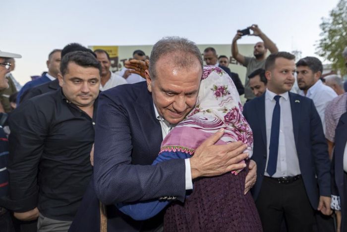 Bakan Seer, Tarsus ve amlyaylal reticilerle bulutu