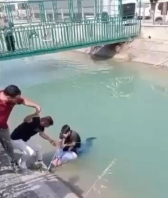 Tarsus'ta sulama kanal�na d��en �ah�s �l�mden d�nd�
