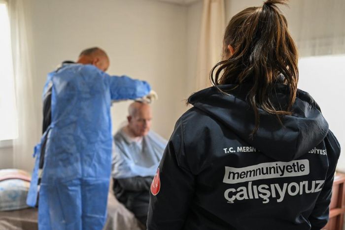 Mersin�de evde sa�l�k hizmetiyle hayatlar kolayla��yor