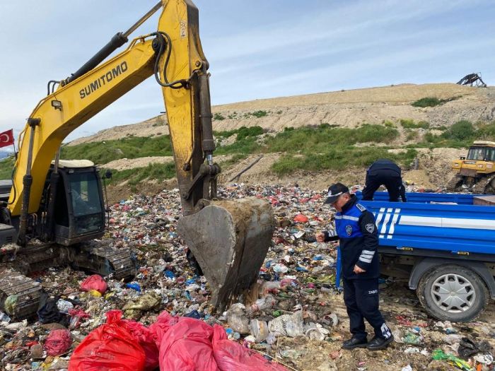 Mersin'de sa�l�ks�z �ekilde ta��nan �i� k�fte kolilerine el konuldu