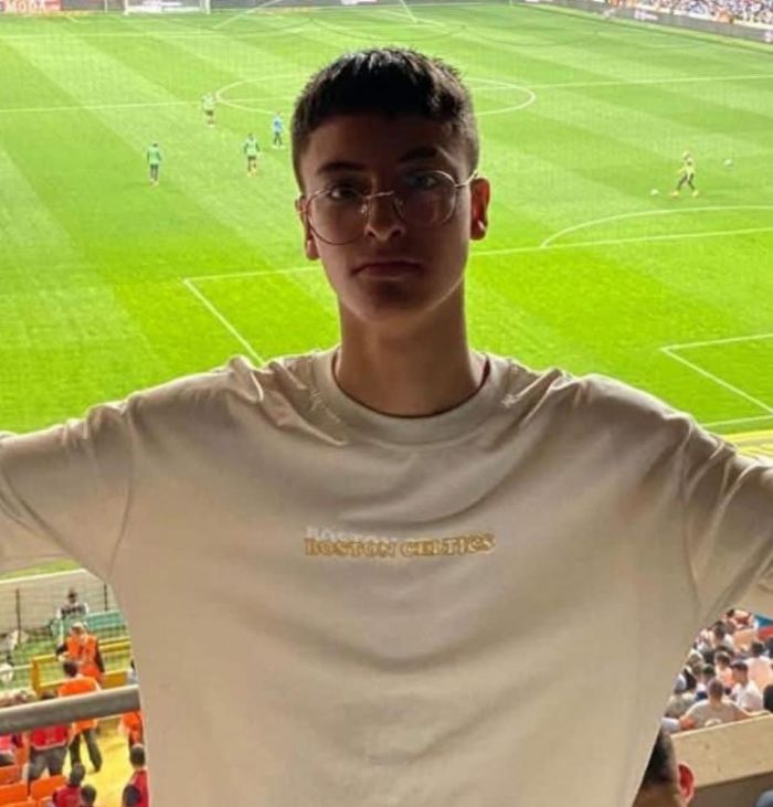 �niversiteli gen� trafik kazas�nda hayat�n� kaybetti