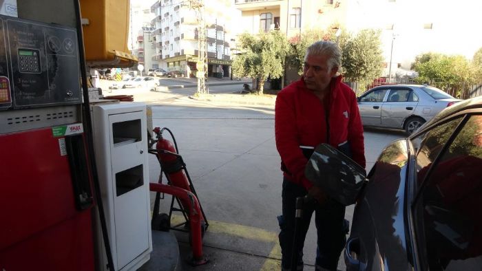 LPG pompas taklyken hareket eden araca pompac son anda mdahale etti