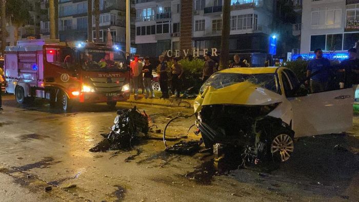 Ticari taksi refje arpt, motoru yerinden frlad