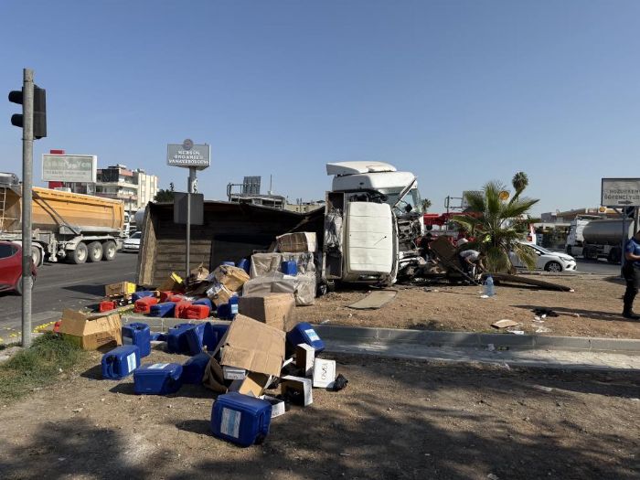 Mersin'de trlar zincirleme kaza yapt: 2 yaral