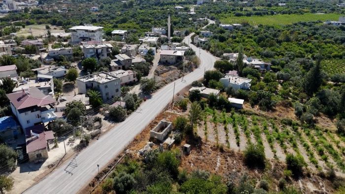 Mut'ta grup yollar yenilendi