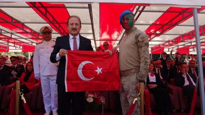 Mersin'de Cumhuriyet'in 101. yl cokuyla kutland