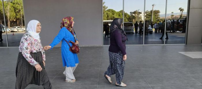 Kazazede yak�n�, Ta�ucu Liman�'nda fenala�arak hastaneye kald�r�ld�
