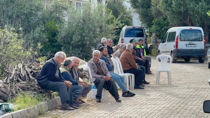 Mersin'de �len 2 karde�in cenazeleri adli t�pa g�nderildi, evdeki ilk inceleme tamamland�